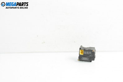 Antriebsmotor klappe heizung for Audi A8 Sedan 4D (03.1994 - 12.2002) 4.2 quattro, 299 hp, № 0637005001