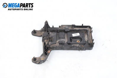 Akku halterund for Volkswagen Passat V Variant B6 (08.2005 - 11.2011), 5 türen, combi