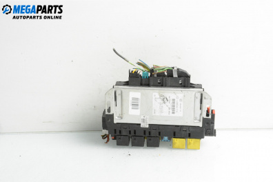 Tablou cu siguranțe for Mercedes-Benz S-Class Sedan (W220, V220) (10.1998 - 08.2005) S 320 (220.065, 220.165), 224 hp