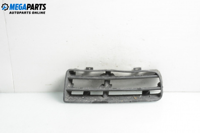 Grilă în bara de protecție for Volkswagen Golf IV Hatchback (08.1997 - 06.2005), hatchback, position: fața