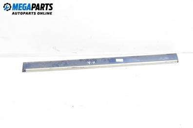 Leiste for Kia Magentis Sedan I (05.2001 - 01.2006), sedan, position: rechts, vorderseite