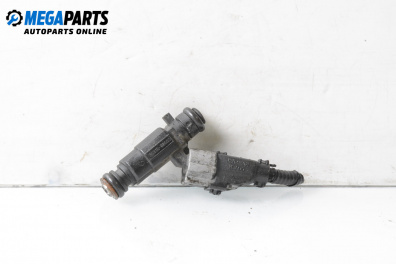 Gasoline fuel injector for Hyundai Matrix Minivan (06.2001 - 08.2010) 1.6, 103 hp