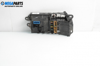 Fuse box for Audi A6 Sedan C6 (05.2004 - 03.2011) 2.4, 177 hp