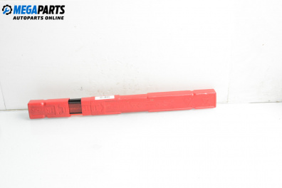 Warning triangle for Volkswagen Touareg SUV I (10.2002 - 01.2013)