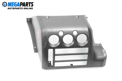 Central console for Ford Fiesta V Hatchback (11.2001 - 03.2010)