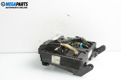 Fuse box for Volkswagen Sharan Minivan I (05.1995 - 03.2010) 1.9 TDI, 110 hp, № 7M0071882A