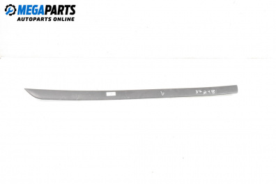 Material profilat exterior for Ford Focus I Hatchback (10.1998 - 12.2007), hatchback, position: stânga