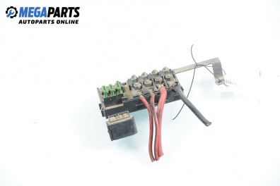 Fuse box for Volkswagen Golf IV 1.6, 100 hp, hatchback, 5 doors, 2000