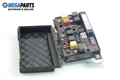 Fuse box for Opel Astra H 1.9 CDTI, 150 hp, station wagon, 2005