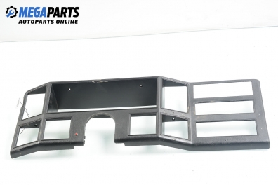 Central console for Jeep Cherokee (XJ) 2.1 TD, 80 hp, 5 doors, 1989