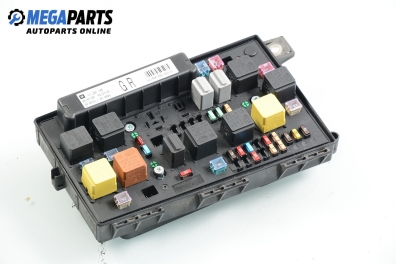 Fuse box for Opel Astra H 1.7 CDTI, 80 hp, hatchback, 5 doors, 2006 № 13 206 745