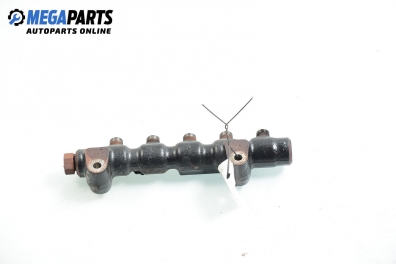 Fuel rail for Ford Focus II 1.6 TDCi, 109 hp, station wagon, 2005