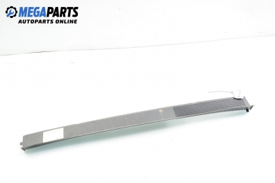 Verkleidung unter scheibenwischern for Opel Zafira A 2.0 16V DTI, 101 hp, 2002
