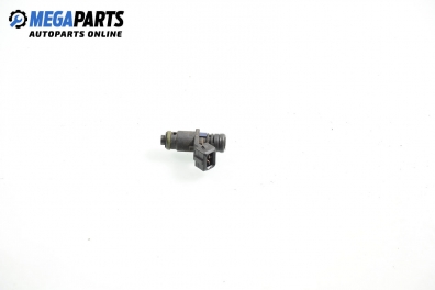 Gasoline fuel injector for Ford Fiesta V 1.3, 69 hp, 5 doors, 2008