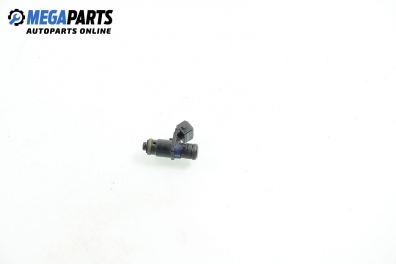 Gasoline fuel injector for Ford Fiesta V 1.3, 69 hp, 5 doors, 2008