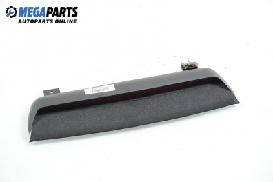 Al treilea stop for Volkswagen Bora 1.6 16V, 105 hp, sedan, 2001