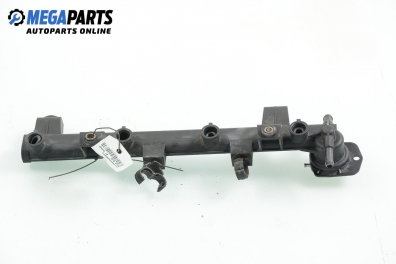 Fuel rail for Peugeot 406 2.0 16V, 136 hp, coupe automatic, 2000