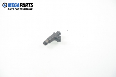 Duza benzină for Volkswagen Polo (6N/6N2) 1.4, 60 hp, 3 uși, 1997