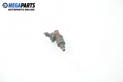 Gasoline fuel injector for Volvo 850 2.0, 143 hp, station wagon, 1995