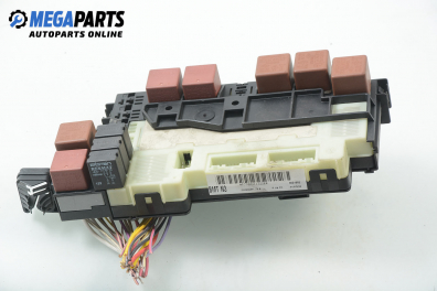 Fuse box for Renault Clio II 1.6, 90 hp, hatchback, 5 doors, 1998 № P7700411322E
