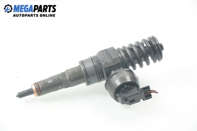 Diesel fuel injector for Volkswagen Golf Plus 1.9 TDI, 105 hp, 2005 № 038 130 073 AG