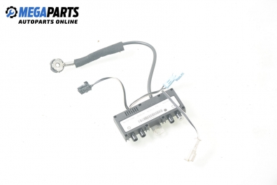 Antenna booster for Renault Megane II 1.6, 113 hp, cabrio, 2004
