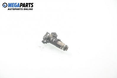 Gasoline fuel injector for Peugeot 206 1.1, 60 hp, hatchback, 3 doors, 2004