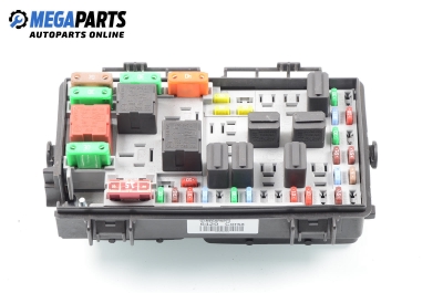 Fuse box for Opel Corsa D 1.0, 60 hp, 5 doors, 2006