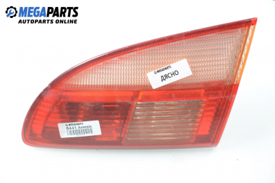 Inner tail light for Toyota Avensis 2.0 D-4D, 110 hp, station wagon, 2002, position: right