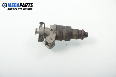 Benzineinspritzdüse for Mercedes-Benz C-Klasse 202 (W/S) 1.8, 122 hp, sedan, 1994