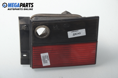 Innere bremsleuchte for Volkswagen Vento 1.9 SDI, 64 hp, 1997, position: rechts