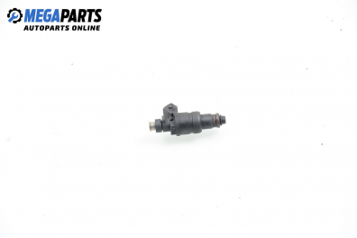 Gasoline fuel injector for Mercedes-Benz CLK-Class 208 (C/A) 2.0 Kompressor, 192 hp, coupe, 1998