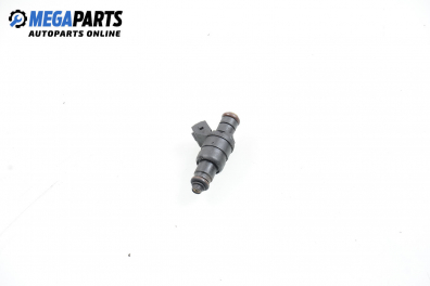 Gasoline fuel injector for Mercedes-Benz CLK-Class 208 (C/A) 2.0 Kompressor, 192 hp, coupe, 1998