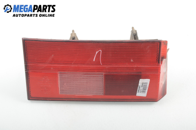 Innere bremsleuchte for Seat Toledo (1L) 1.8, 90 hp, hecktür, 5 türen, 1995, position: links Hella