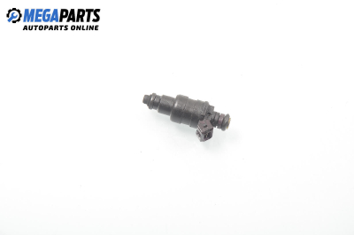 Gasoline fuel injector for Opel Omega B 2.0 16V, 136 hp, station wagon, 1997