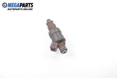 Gasoline fuel injector for Opel Omega B 2.0 16V, 136 hp, sedan, 1995