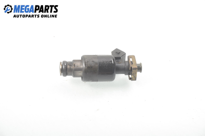 Gasoline fuel injector for Opel Vectra B 1.6 16V, 100 hp, station wagon, 1997