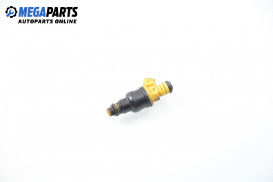 Gasoline fuel injector for Alfa Romeo 145 1.4 16V T.Spark, 103 hp, 3 doors, 1998