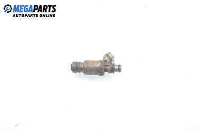 Gasoline fuel injector for Toyota Celica V (T180) 1.6 16V, 105 hp, coupe, 1990