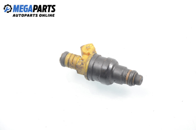 Gasoline fuel injector for Alfa Romeo 155 2.0 16V T.Spark, 150 hp, sedan, 1996