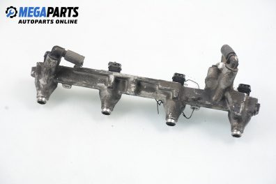 Fuel rail with injectors for Ford Escort 1.6 16V, 90 hp, station wagon, 1999