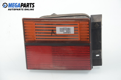 Innere bremsleuchte for Volkswagen Vento 1.9 D, 65 hp, 1993, position: links Hella