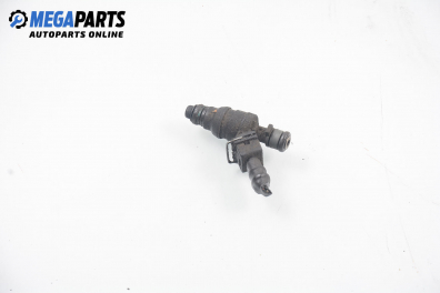 Duza benzină for Mercedes-Benz C-Class 202 (W/S) 2.2, 150 hp, sedan, 1993