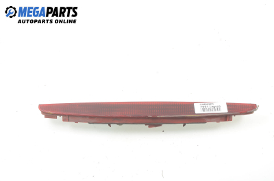 Central tail light for Renault Laguna II (X74) 2.2 dCi, 150 hp, station wagon, 2003