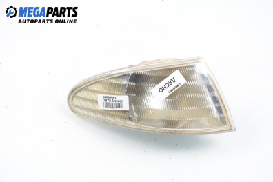 Semnalizator for Ford Mondeo Mk I 2.0 16V, 136 hp, combi, 1993, position: dreapta