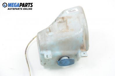 Waschwasserbehälter für scheibenwaschanlage for Volkswagen Vento 1.6, 75 hp, 1993