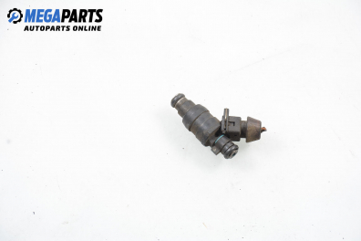 Gasoline fuel injector for Citroen Xsara 1.8 16V, 110 hp, station wagon, 1998