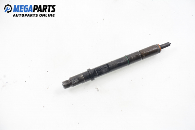 Diesel fuel injector for Audi A4 (B5) 2.5 TDI, 150 hp, station wagon, 1999 № 059 130 201 Е