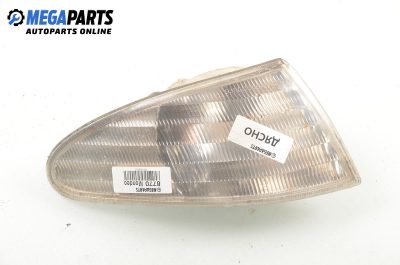 Semnalizator for Ford Mondeo Mk I 1.8 TD, 88 hp, combi, 1994, position: dreapta