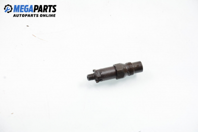 Diesel fuel injector for Ford Mondeo Mk I 1.8 TD, 88 hp, station wagon, 1994
